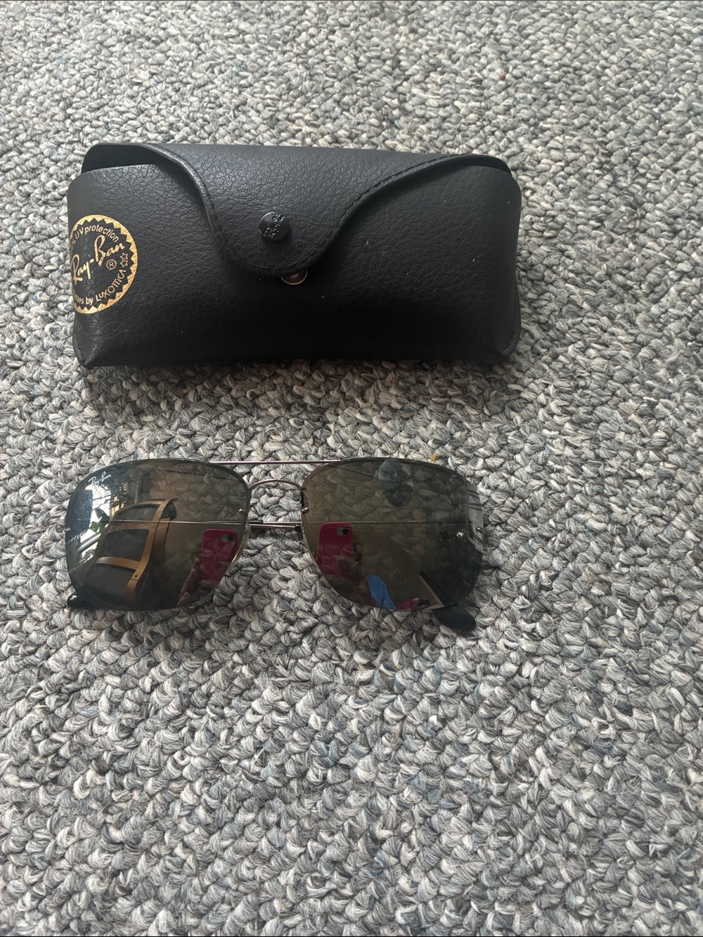 Ray-Ban Silver Frame Black Lensed Aviator Sunglasses with Case